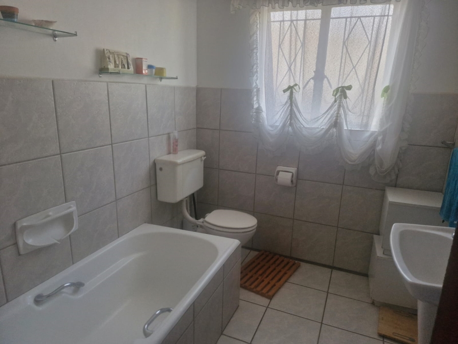 3 Bedroom Property for Sale in Flora Park Northern Cape